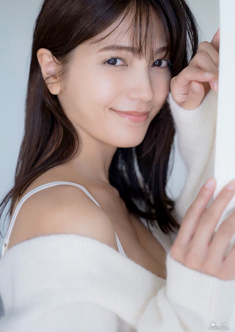 情色小说论坛-【色图】晶莹剔透,美得不吃人间烟火的日本美少女的诱惑- 南里美希