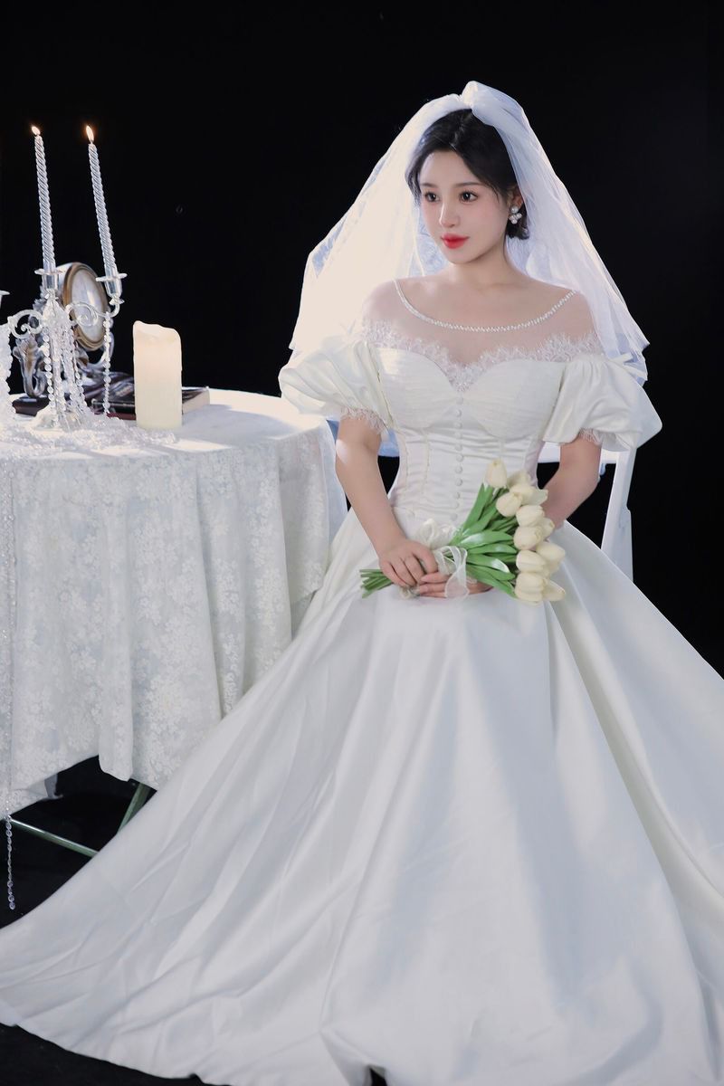 【色图】脱下婚纱的白嫩新娘子,急不及待地春心动了 - 桃暖酱