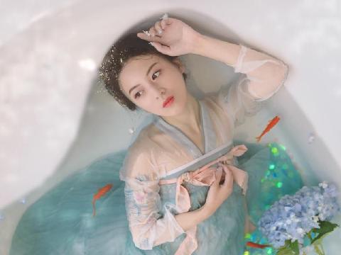 【小说】浪荡侠女闯江湖