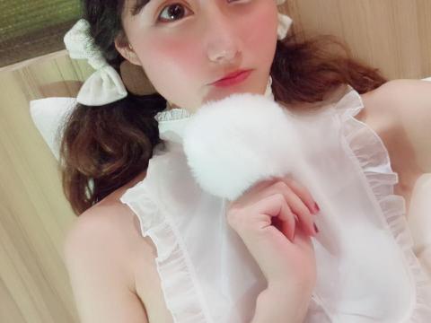 白丝女孩