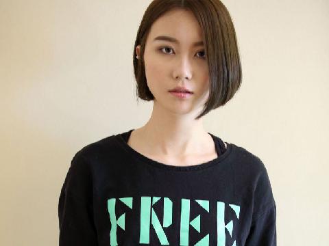 【色图】当年为相约中国拍了一辑令人著迷的套图引退了的美模 -伊丽莎白