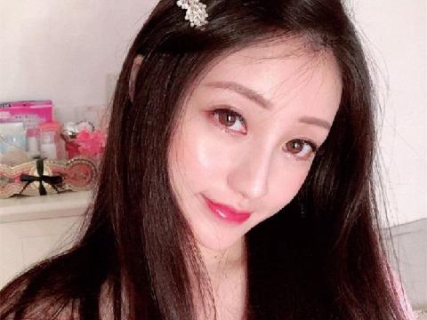 【视频】中经贸学院童颜巨乳校花嫩妹李晓雅与男友性爱啪啪私拍流出 人前高靓女神 人後浪娃淫狗