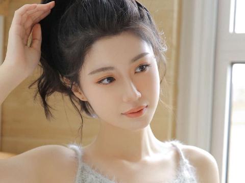 【小说】我的冰山美艳女教师