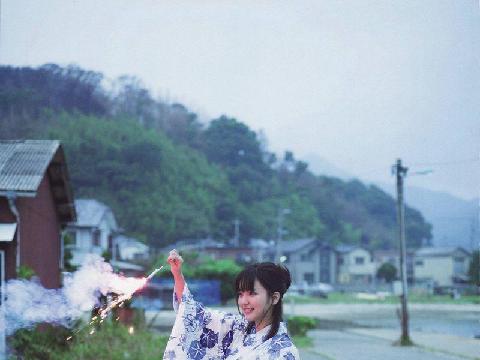 【色图】晶莹剔透的日本人气学生情人美少女也有诱人的一面 - 真野恵里菜