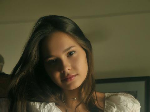 【色图】中俄混血美少女，火辣身材下有一丝神秘的东方神韵