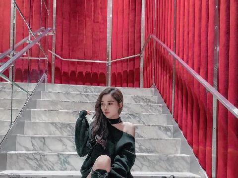 【情色美图】精致脸庞气质系正妹「麻糬」笑容够甜 身材太好