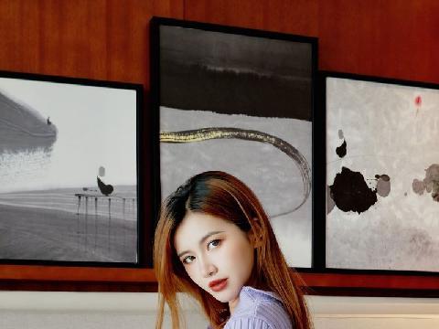 【色图】抖叔情色作品集里的高质素国模大胆露逼写真