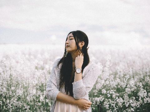 【小说】扶她艳母与伪娘儿子