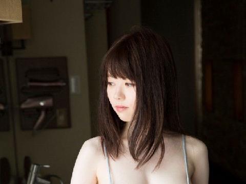【色图】凭著清纯面孔粉嫩豪乳迅速上位的日本AV新星写真 - 三浦樱