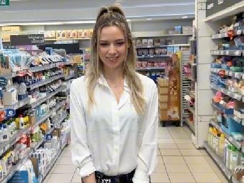 【视频】超大胆 巨乳正妹 在美式大卖场做爱