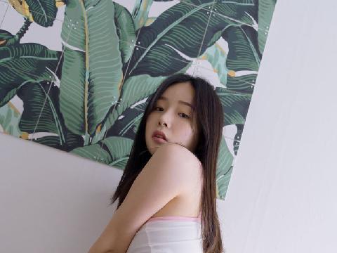 【色图】青春大姐姐浑圆的蜜桃臀