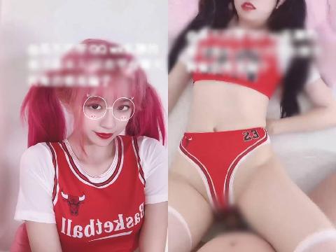 【视频】全网绝美女神 @不见星空 爆艹23号拉拉队员开档内裤一插到底