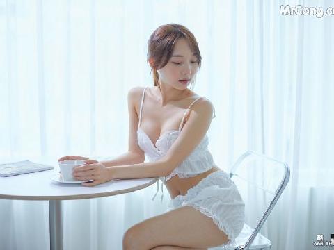 【色图】清纯中带点性感的韩国邻家小美女家居唯美写真 素贤