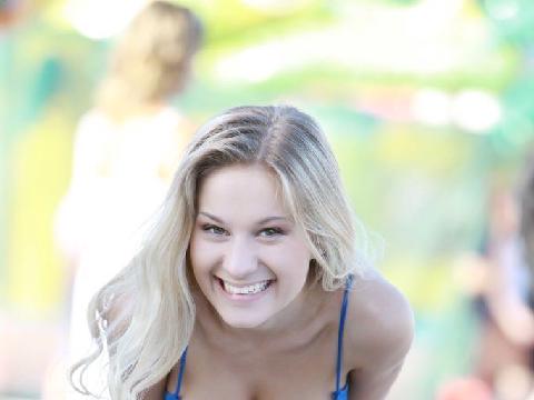 【色图】3C女王！乌克兰美女CANDICE风骚辣体充满吸引力