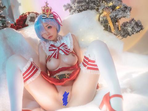 【视频】极品CosPlay爆机少女 喵小吉 从零开始的圣诞节