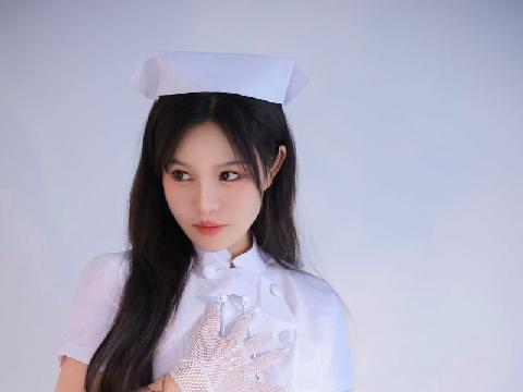 【色图】若遇上这俏丽豪放的白衣天使,男病人肯定不规矩 - 桃暖酱