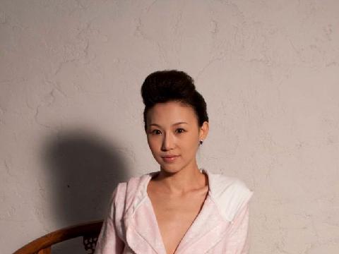 【色图】秀气迫人的国内典雅少妇人体模特私拍展美体 - 白羽