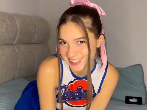 【视频】超美啦啦队正妹 穿著制服跟我做爱