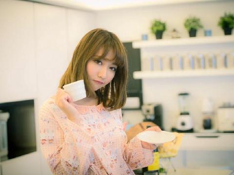 【小说】傲娇腹黑的青梅竹马与呆萌巨乳女友