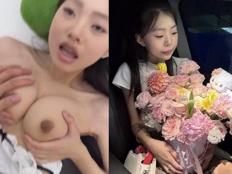 【视频】苏州妙龄少女晴天被金主包养萝莉脸配大奶的致命反差各种情趣装被爆操骚穴