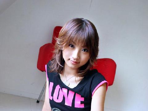 清纯可爱小美女