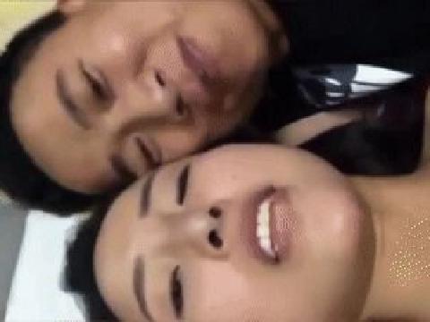【视频】新婚夫妻情到浓时⭐直接在医院病床上操逼内射