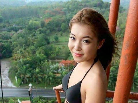 【色图】年轻的香港骚货少妇在清迈参加高空弹跳时以全裸方式跳下