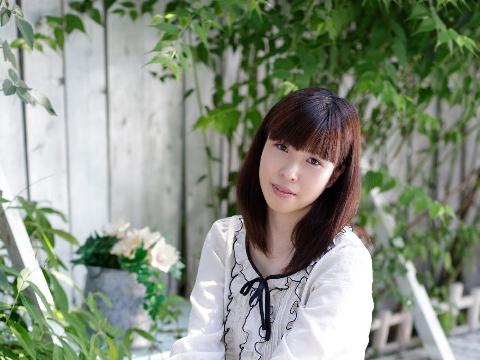 【色图】日本甜美女子坂木ふみ为你掰开无毛嫩屄
