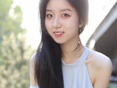 【视频】极品白富美校花情侣私拍流出 高冷公主秒变床笫尤物 雪肤玉体被扒光蹂躏 爽的失神浪叫高潮脸满足