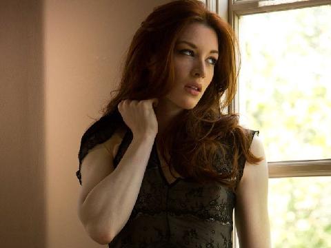【色图】风情万种寂寞洋少妇窗前苦等爱郎的慰藉 - Stoya