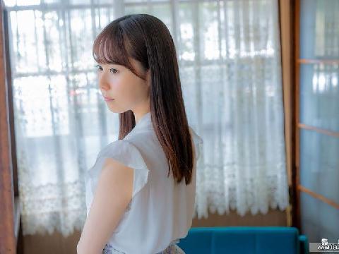 【色图】天真无邪的日本邻家小姑娘部屋脱光露白嫩玉体 - 永濑美奈萌