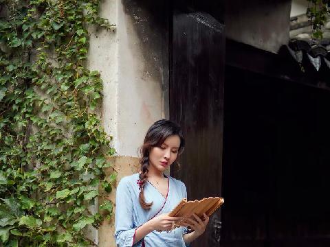 【色图】标致可人,宜古宜今的武汉极品美模诱人写真集 - 黄金宝儿