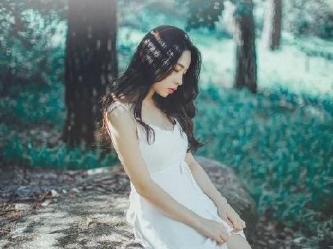 【小说】瞒着笨蛋老爹，一点点把鸡巴插进妈妈和奶奶的骚屄里