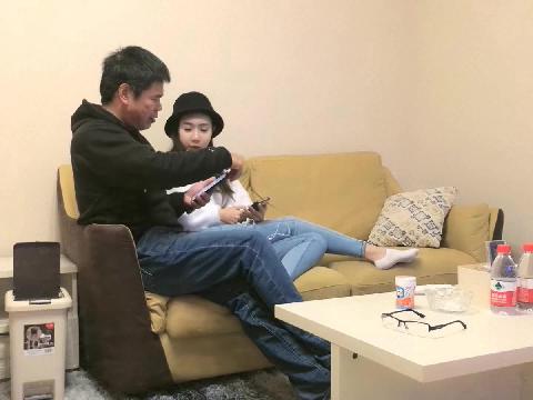 【视频】金三角猎艳约了个黑帽长相甜美妹子啪啪，特写口交近距离拍摄抽插侧入