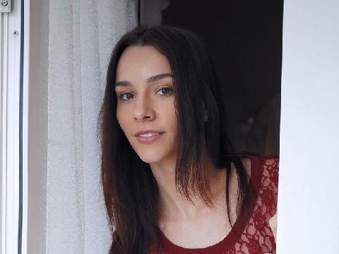 【色图】妹子白色小内裤紧勒小穴，让人浮想联翩 Adel Morel