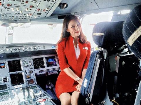 【色图】完美身材空姐_露脸