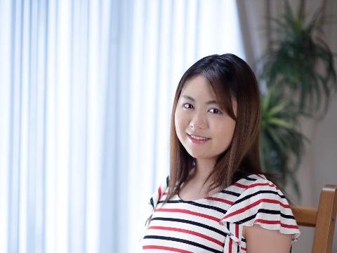 【色图】日本大尺度劈叉美女岬裕美香掰屄美图
