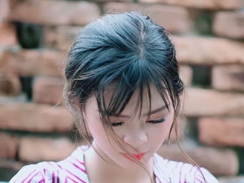 【色图】16岁的越南裸模TRONH THUY TRANG