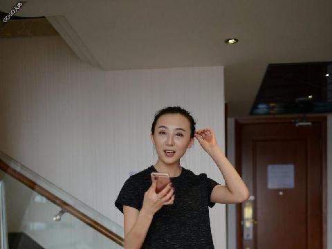 美女国模梦怡超大尺度私拍人体