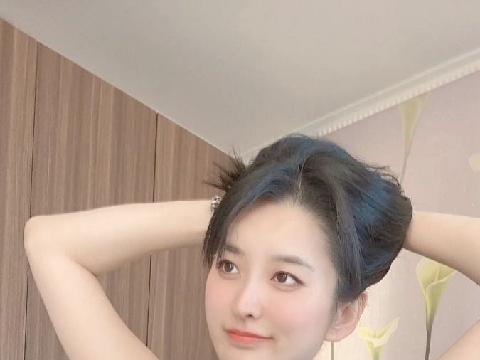 【色图】冰淇淋妹妹的姣好身影