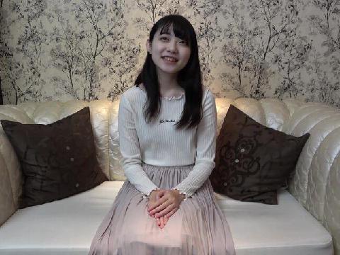 【视频】初撮り❤极上アイドル级清纯派美少女