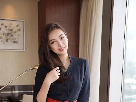 【色图】广东俏丽OL国模黑丝诱惑秀美臀白净玉体 郑颖姗