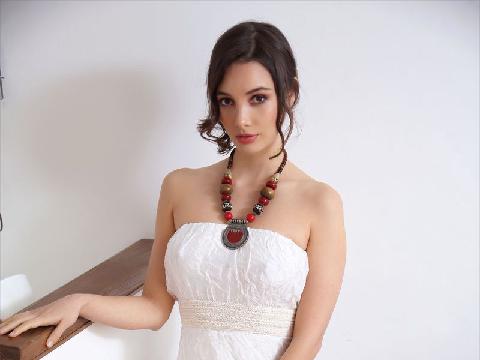 【色图】性感少妇在家太无聊了脱衣服自嗨