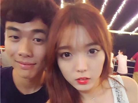 【泄密视频】91大神把女神范女友迷醉晕倒之后各种玩弄 小穴菊花指插好紧致别样感觉 完美