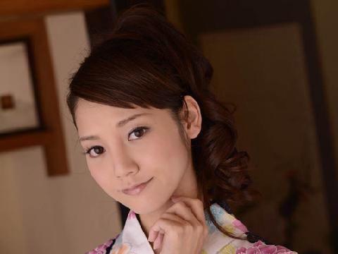 和服美少女双战中出