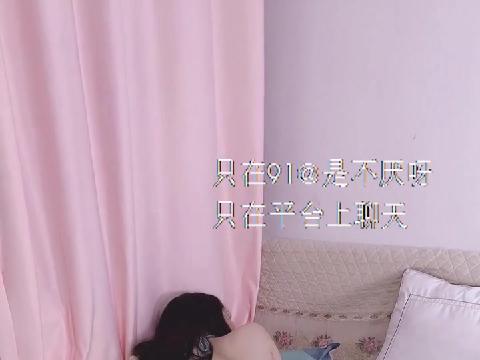 【在线视频】火爆逆天颜值'不见星空'-胶布绑手剪短裤啪啪