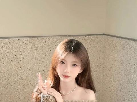【视频】江苏南京漂亮妹子，妹子长相清纯可爱身材完美，和男朋友啪啪视频流出