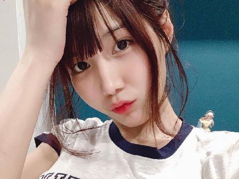 【色图】专业的Coser Alice 甜美颜值让人心动，穿上服装画面甜蜜蜜
