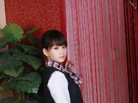 【情色美图】清纯国模林丽办公室大尺度职业装人体