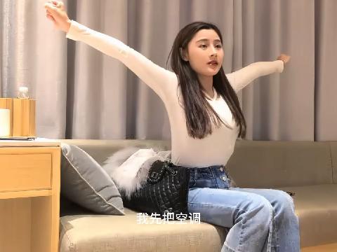【视频】小宝探花 高颜值长相甜美女孩 腿上刺青哪吒，身材超棒，经典狂吻後爆艹